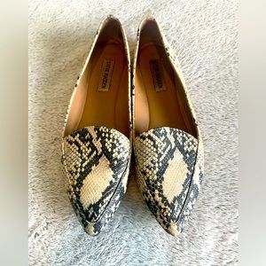 Steve Madden snakeskin points